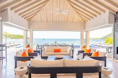 Image de Private beachfront home w/ 4-bd, stunning sunset views, and perfect for family!