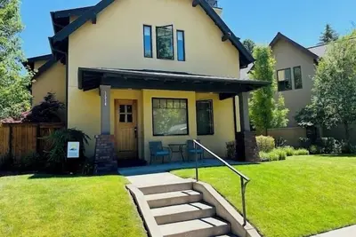 Image de Gorgeous 3 Bedroom Home on Bend's Westside