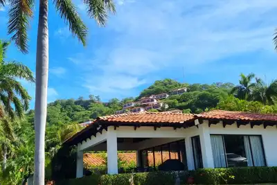 Casa de Encanto Tropical