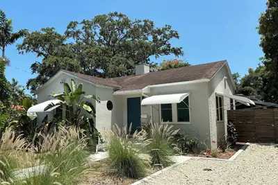 Image de Beautiful Home in the Lush and Charming Neighborhood of Biscayne Park