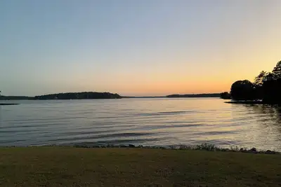 Image de Lakefront spectacular view \n\n\n\n\n\n\n\n\n\n\n\n\n\n\n\n\n\n\n\n\n\n\n\n\n\n