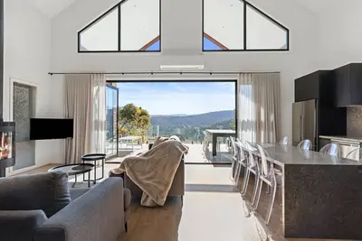 Image de Black Tusk - Merrijig - Sleeps 8