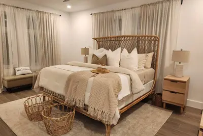 Pet-Friendly 3br Mediterranean Spa-Inspired Retreat for Groups, Couples and More