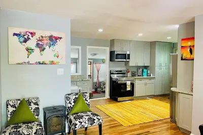 Image de Olde Town Arvada Artsy Pet and Family Friendly Home