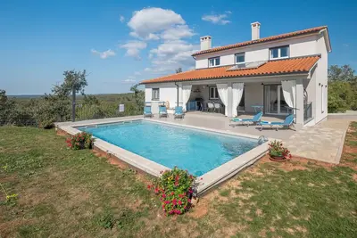 Image de Superbe maison Ă Jural avec WiFi