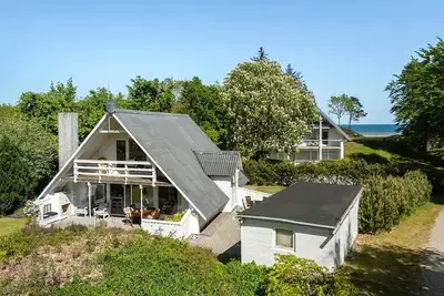 Image de Maison confortable de 3 chambres à.