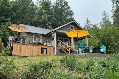 Image de Canal View Cottage 2br 1ba, Views of Hood Canal & Olympic Mountains