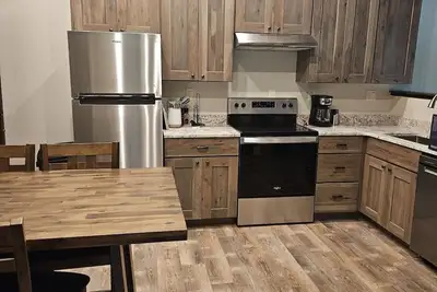 Image de Downtown Escape! Gardiner downtown, Moments from Gardiner!