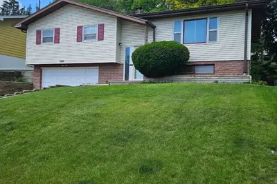 Image de Charming 3br Home Near Downtown Omaha, Quiet Area + Backyard + Wi-Fi