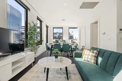 Image de Elegant Emerald 3-Bed Apt @ Albert Park w/ Parking