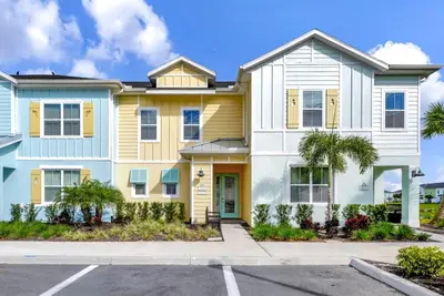 Image de Flip Flops & Fairytales Waterfront with Margaritaville Resort & Island H2o &.