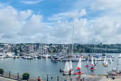 Image de 2 bedroom harbour view apartment in Kinsale