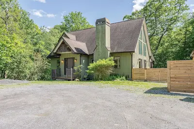 Image de Cold Spring Mountain Retreat: Secluded Autumn Oasis