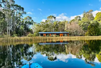 Image de Quamby Bluff Lake House with Private Lake, Kayaking, Mountain, Wedding, Deloraine
