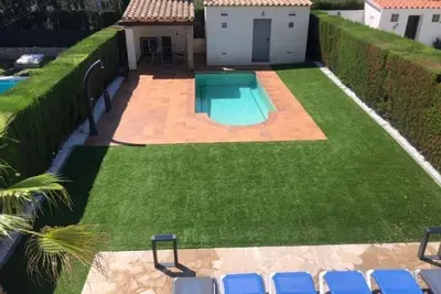 Image de Villa à L’Ametlla de Mar pour 8 pers. avec piscine privée, jardin clos et proche de la plage