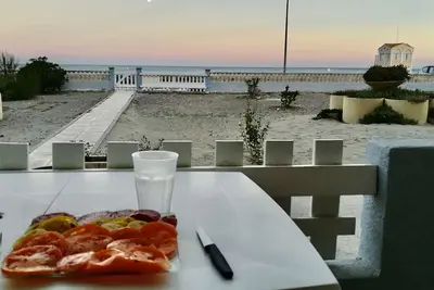 Image de Appartement rénové 2 pièces 4 pers avec jardin privatif - Plage à 2 pas - Port-la-Nouvelle