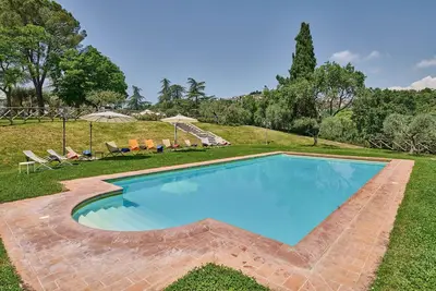 Image de Maison de vacances privée avec piscine privée, climatisation, Wifi, Tv, patio, près de Pérouse