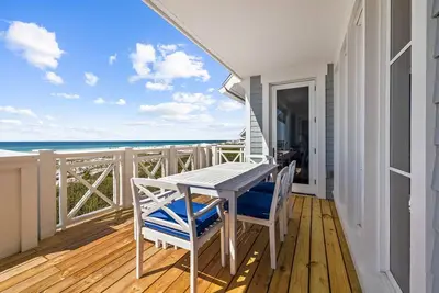 Image de Book a Summer Getaway Today! 30a Beaches! Community Pool and Fitness Center!