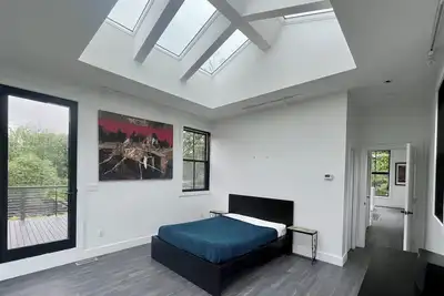 Image de Light and Power Co. modern industrial located in picturesque Cohasset Ma.