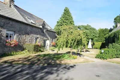 Image de Homerez - Maison de charme à Le Mené, piano and jardin