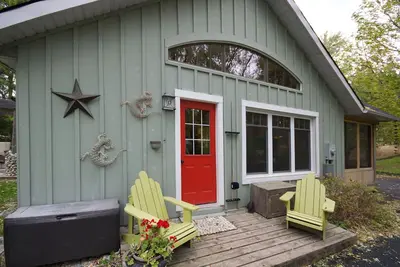 Image de Pine Grove Cottage: Character Plus!