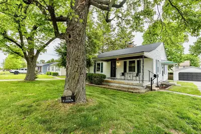 Image de Speedway \"Finish Line\" House