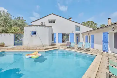 Image de Mas Blanc Monfaucon - Grande maison avec piscine
