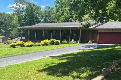 Image de The Downer House\nJust minutes to Ruby falls and Historic Rock City
