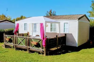 Image de Camping 3 étoiles - Piscine - eeefai