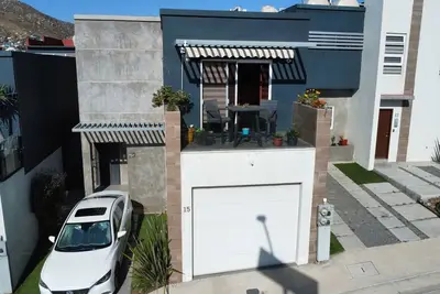 Image de Nice home in secure private area, 15 min. to beach, 40 min. to wine country.