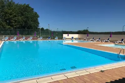 Image de Camping 4 étoiles - Piscine - ef0iie