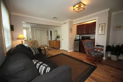 Image de Cozy Studio Retreat one block from Downtown Noblesville, In