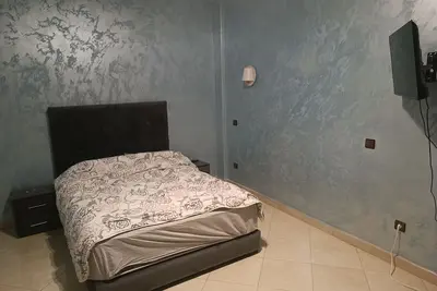 Image de Founty haut appartement pour familles quartier sécurisé et calme.