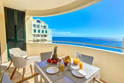 Image de Glorious Apartment by LovelyStay