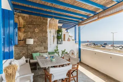 Image de Maison de vacances 'Waterfront Masterpiece' avec vue sur la mer, Wi-Fi et climatisation