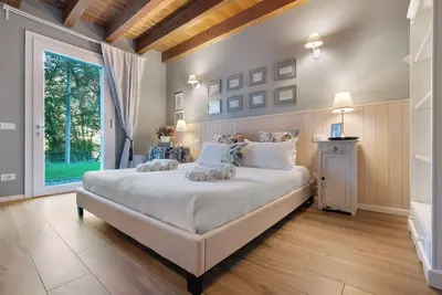 Image de Maison \"In Pietra Immerso Nel Verde\" avec vue sur montagne, jardin privé et Wi-Fi