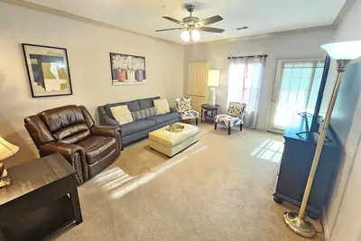 Image de Paradise View Walk-in Suite at the Legacy at Thousand Hills! Great Rates!