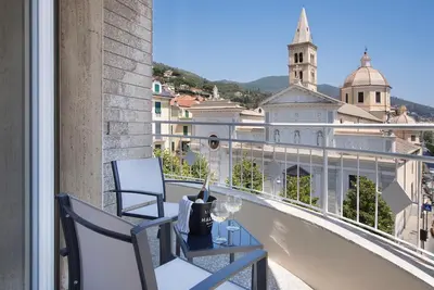 Image de Appartement 'Appartamento Sant'Ambrogio' avec balcon, Wi-Fi et climatisation