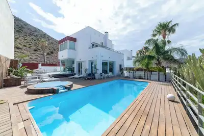 Image de Villa \"Lux\" avec vue sur la mer, Wi-Fi et climatisation
