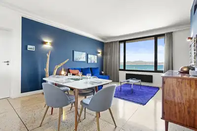 Image de Appartement 'Unique Appartement Pieds Dans L'eau' avec Wi-Fi et climatisation