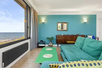 Image de Appartement \"Unique Maison Pieds Dans L'eau\" avec jardin privé, Wi-Fi et climatisation