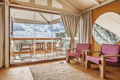 Image de Maison de vacances 'Glamping La Ghianda 1' avec vue sur les montagnes, Wi-Fi et climatisation