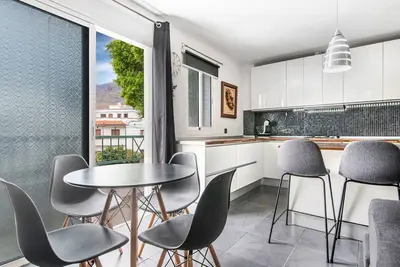 Image de Maison de Vacances 'Bright' avec Vue sur la Montagne, Balcon et Wi-Fi