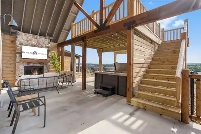 Image de Lake Lookout Retreat with Private Hot Tub, Free Attraction Tickets & Community Pools