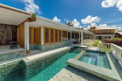 Image de Stunning Retreat with Pool and Sunset Views - Northlight