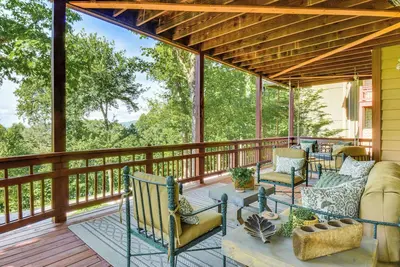 Image de ‘Mountain Time’ Cashiers Condo w/ Deck & Views!