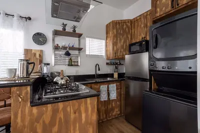 Image de Cozy cottage 10 min from Lax and downtown