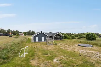 Image de Superbe maison à Jerup avec sauna