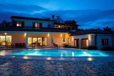 Image de Homerez - Villa charmante près de Žminj avec piscine privée