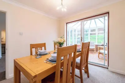 (Ema) 4 Bed House with private parking!